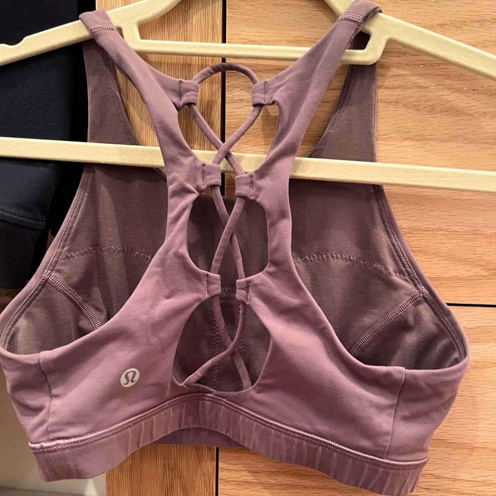 Lululemon sports bra- mauve - size 6